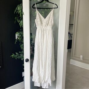 White dress with adjustable spaghetti straps